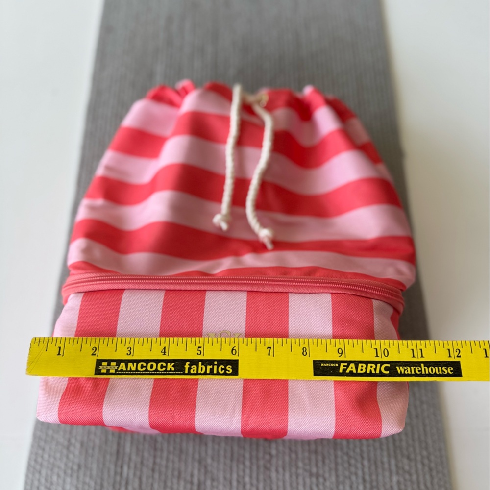 Victoria’s Secret Pink Coral Striped Drawstring Cooler Backpack NEW - Picture 6 of 14